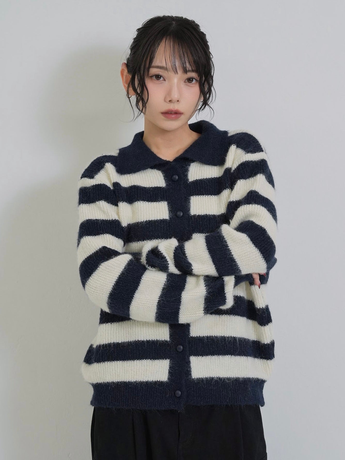 border color knit cardigan