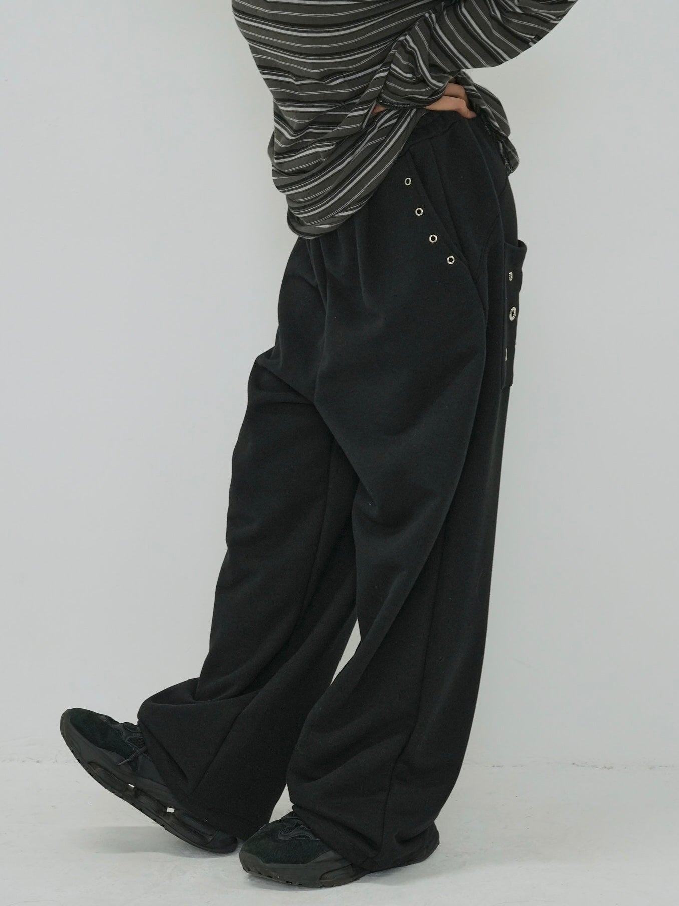 eyelet wide sweat pants