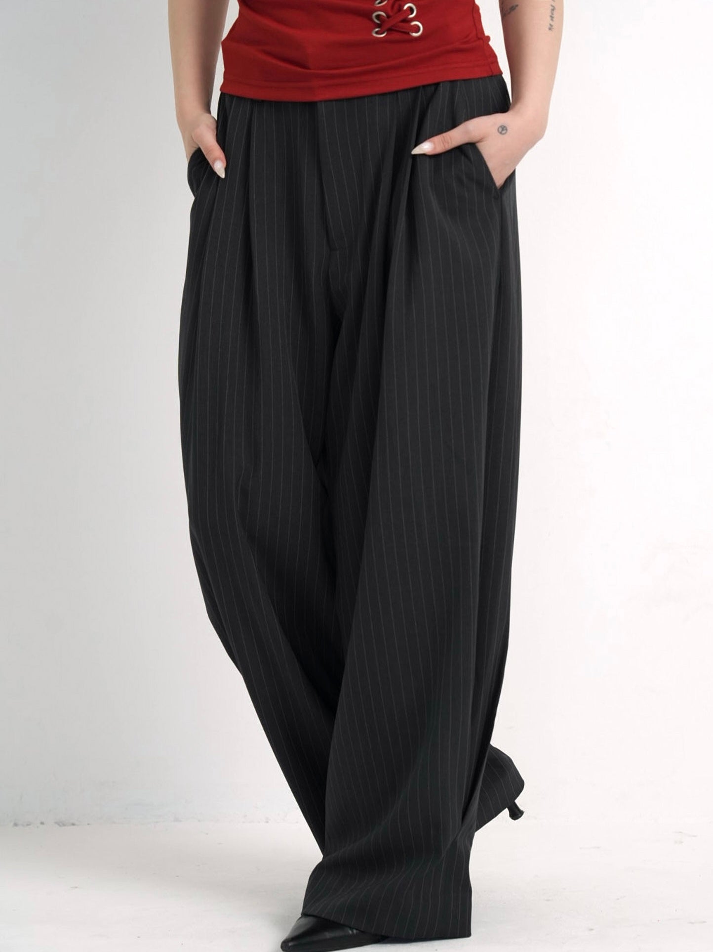 wide stripe tuck pants