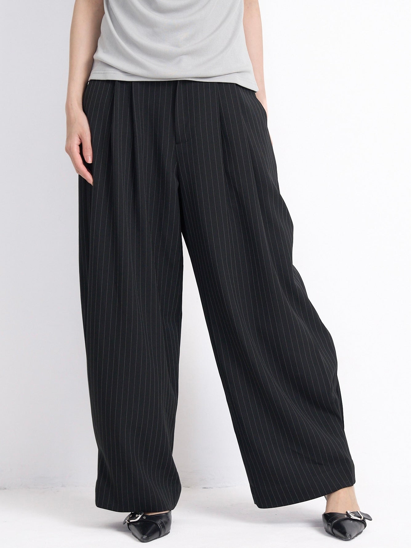wide stripe tuck pants