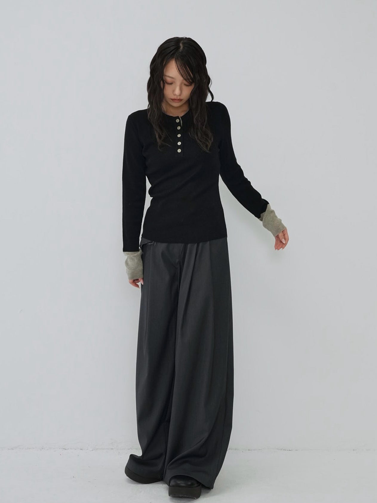 bicolor button round tops