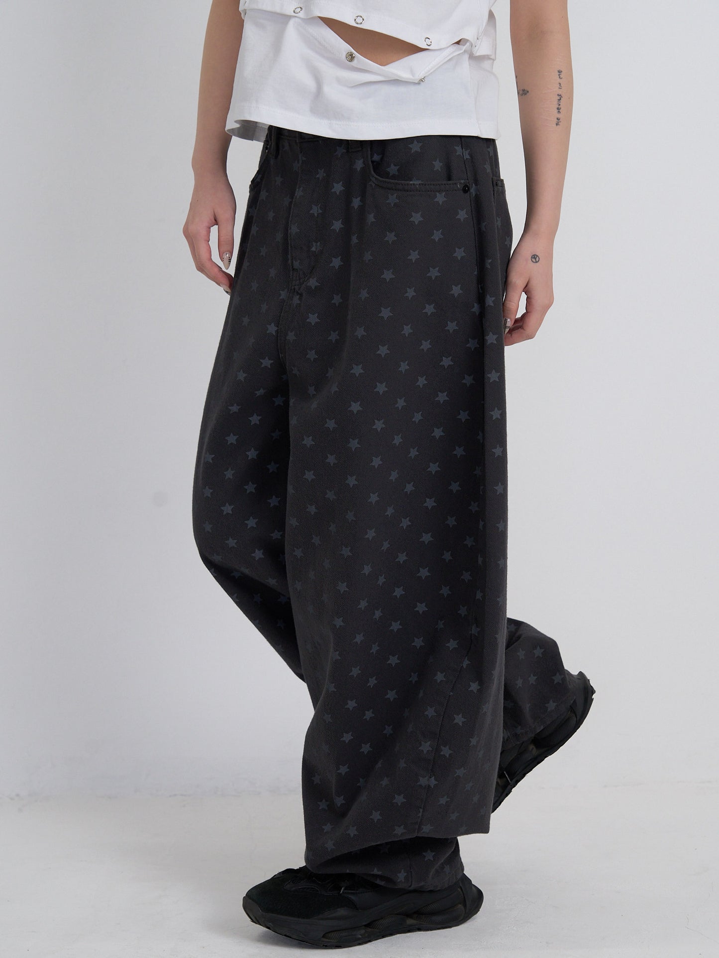 star dot balloon pants