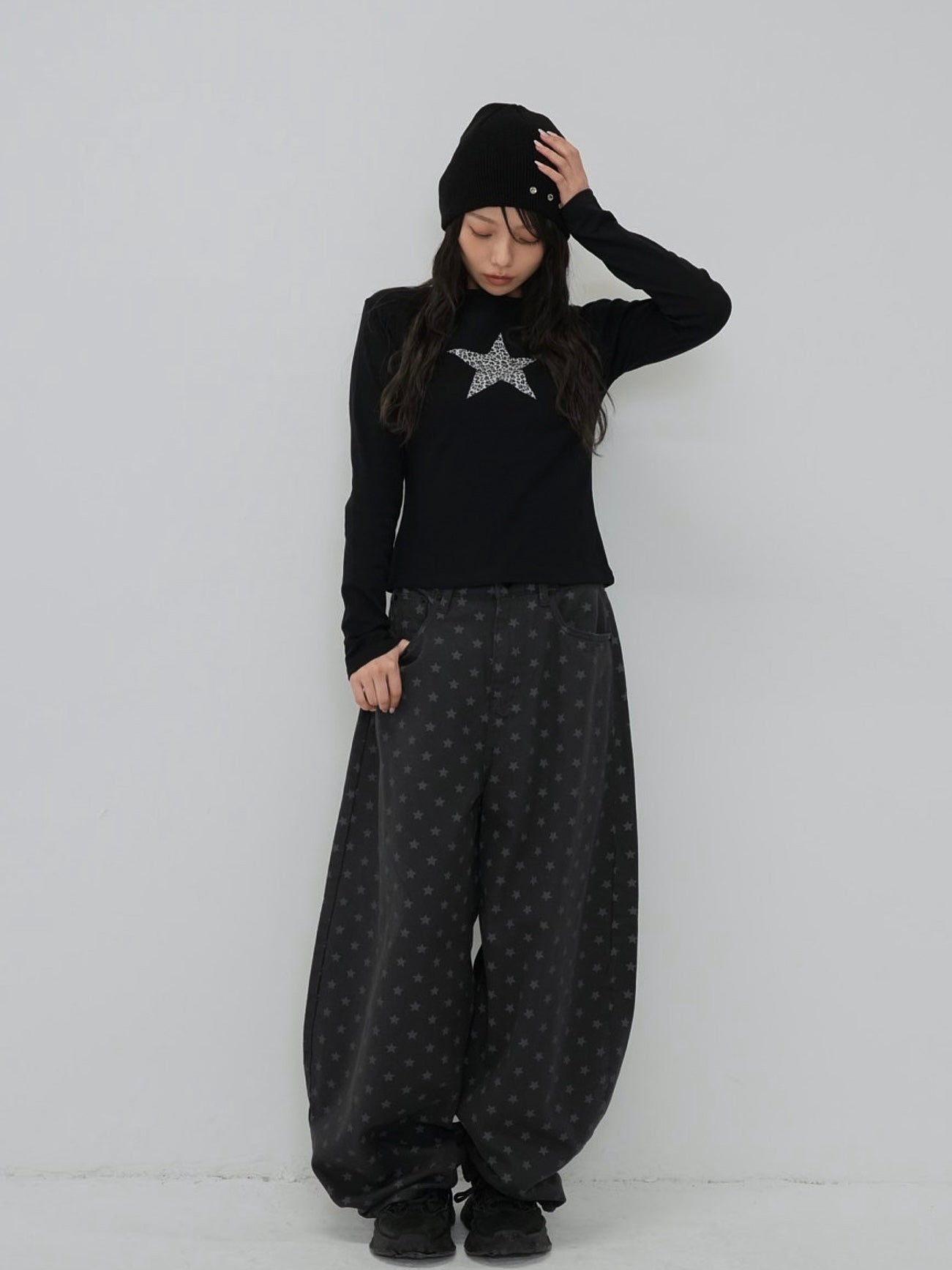 three studs knit beanie