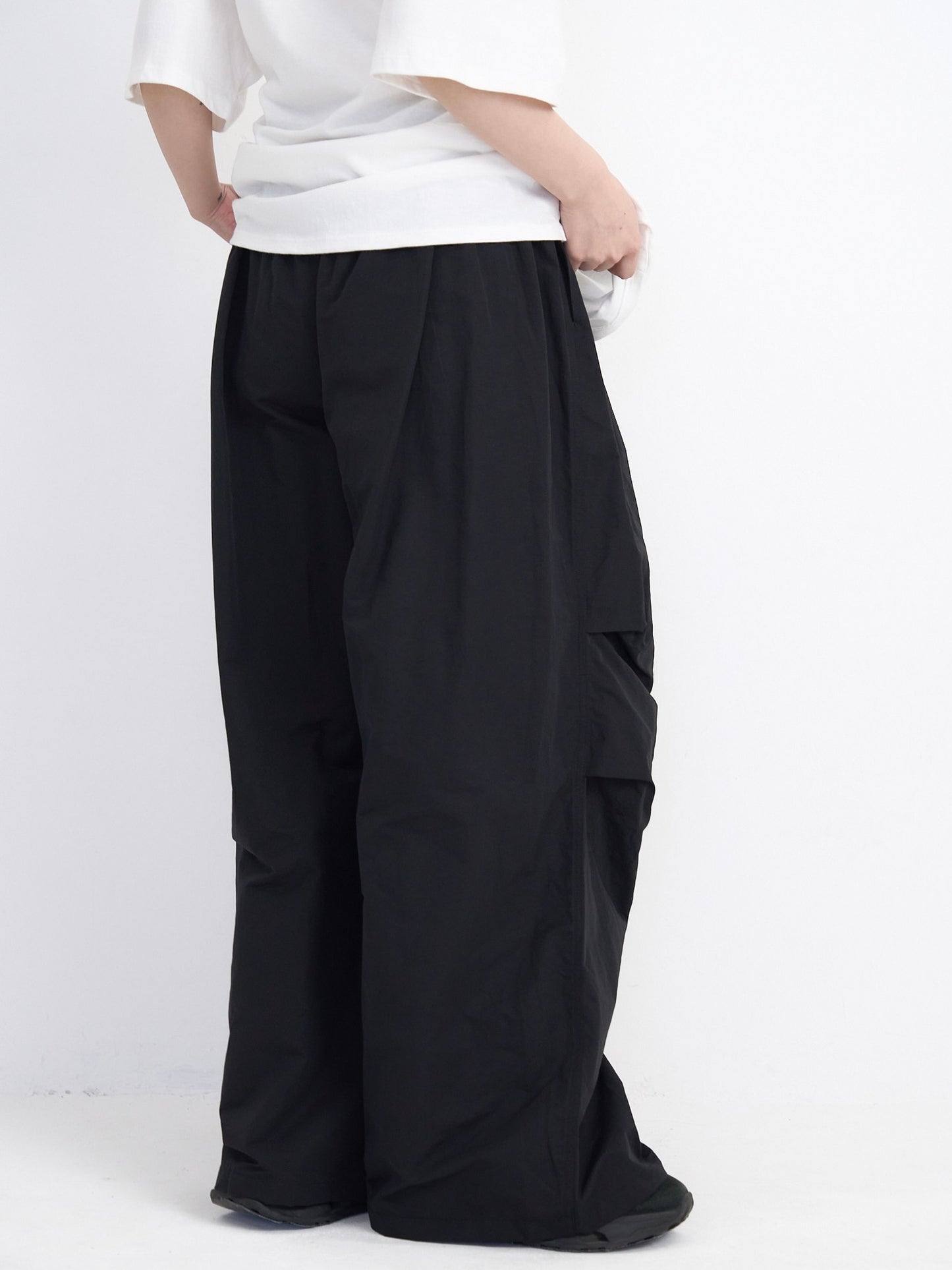check loop wide pants