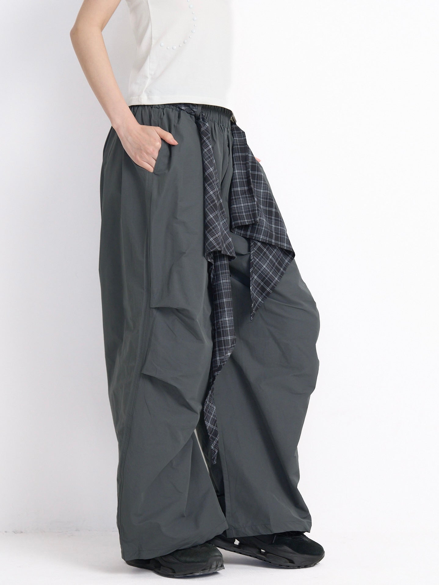check loop wide pants