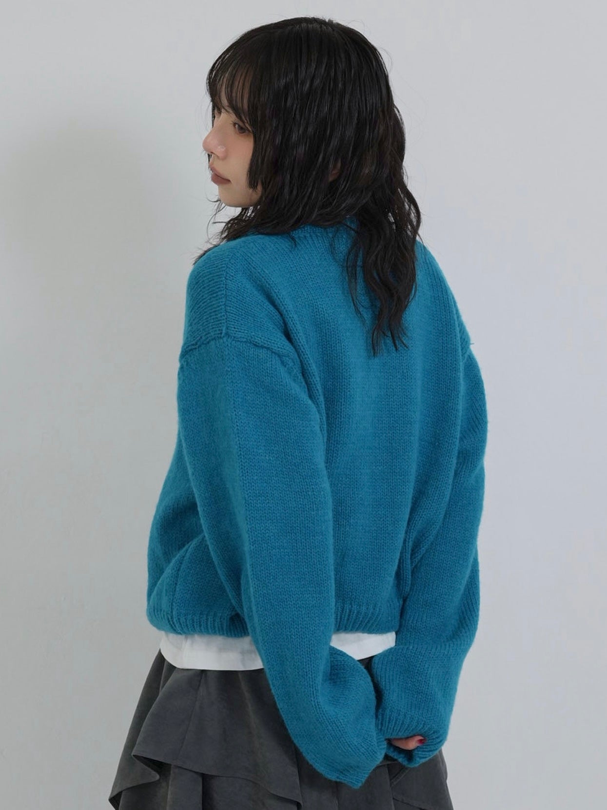 round neck cropped cardigan