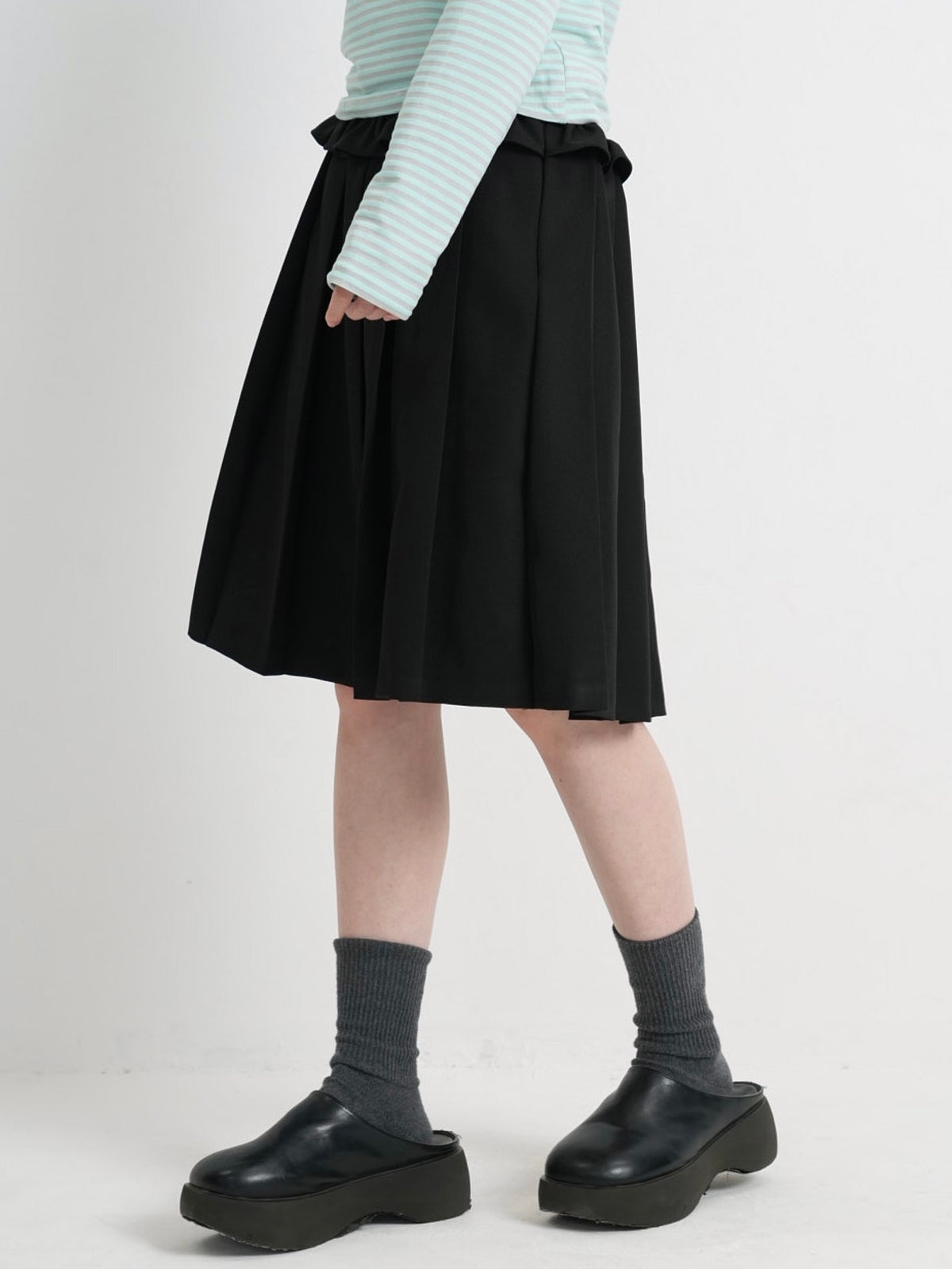 frill waist pleated skirt