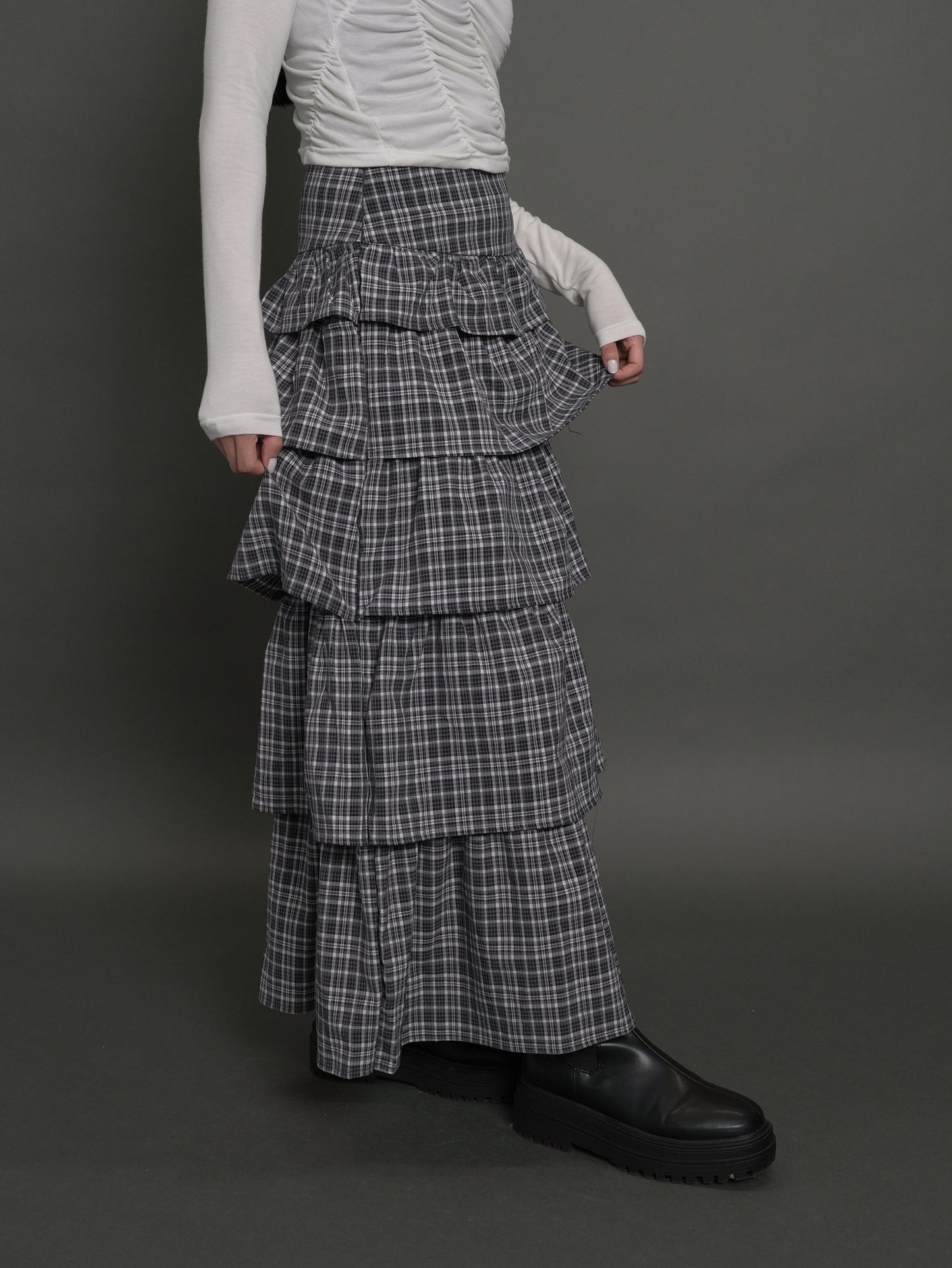 check frill long skirt