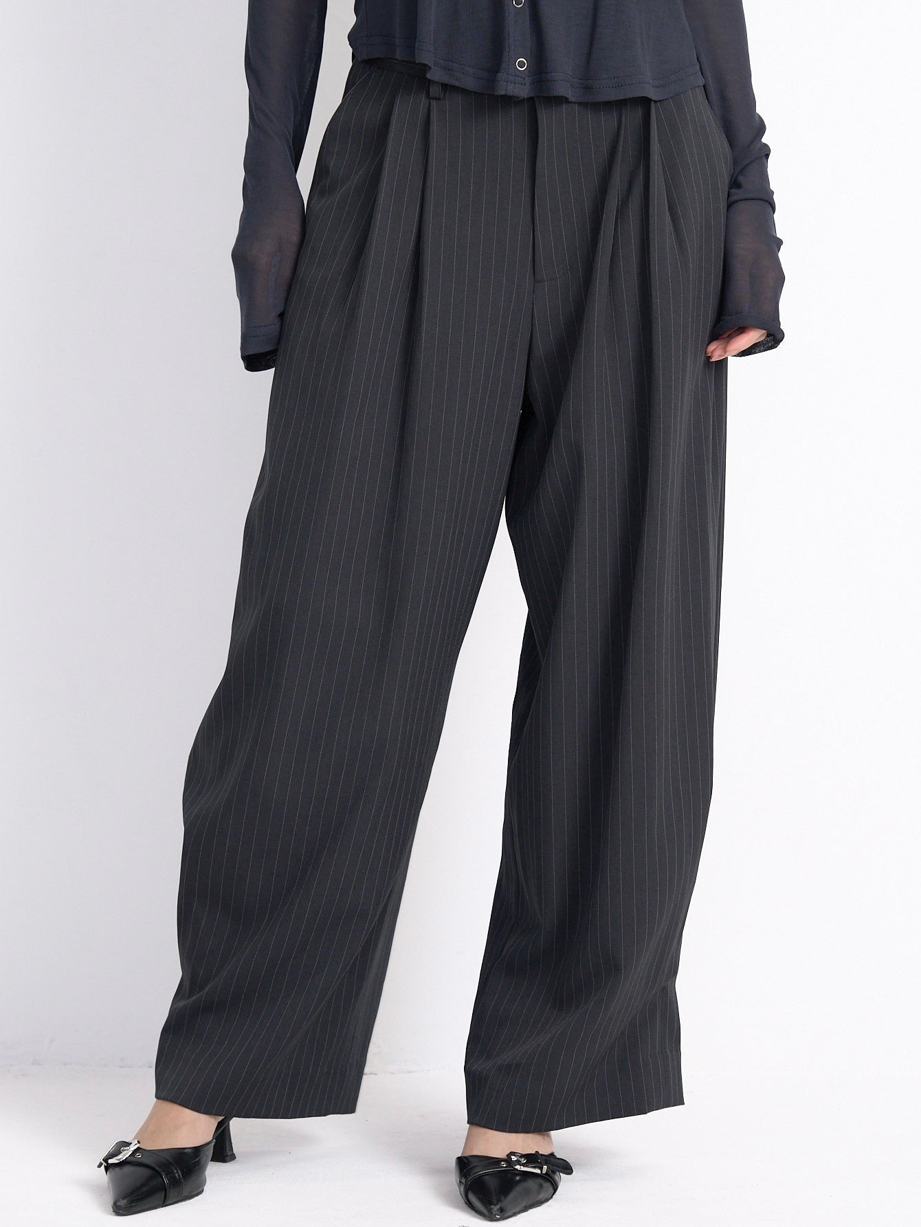 wide stripe tuck pants