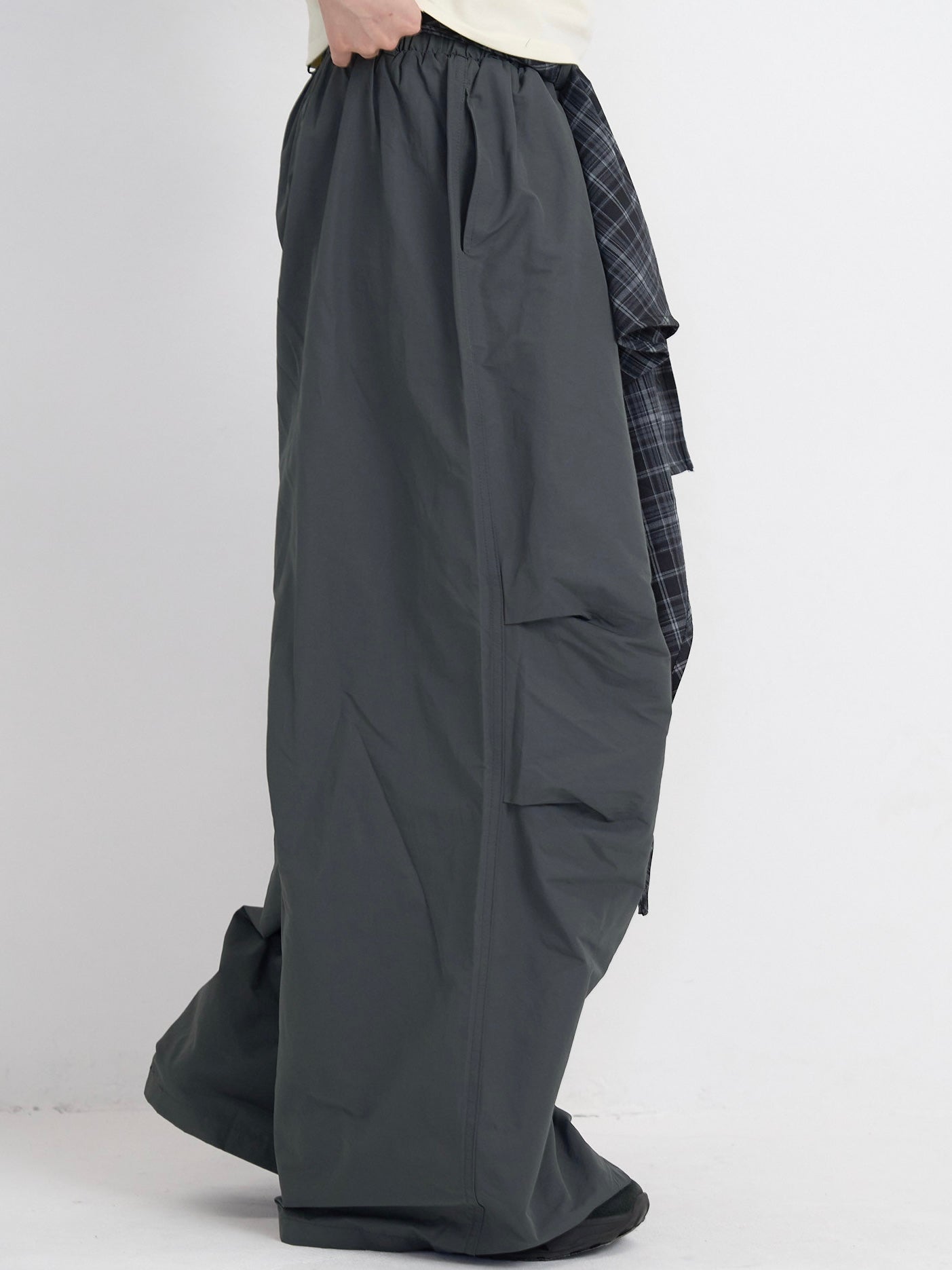 check loop wide pants