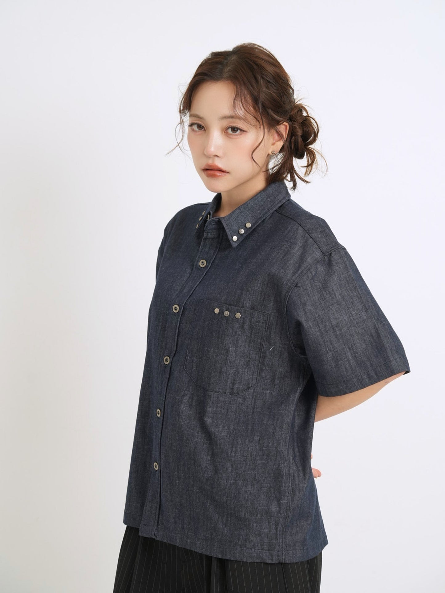 cropped stud denim shirt