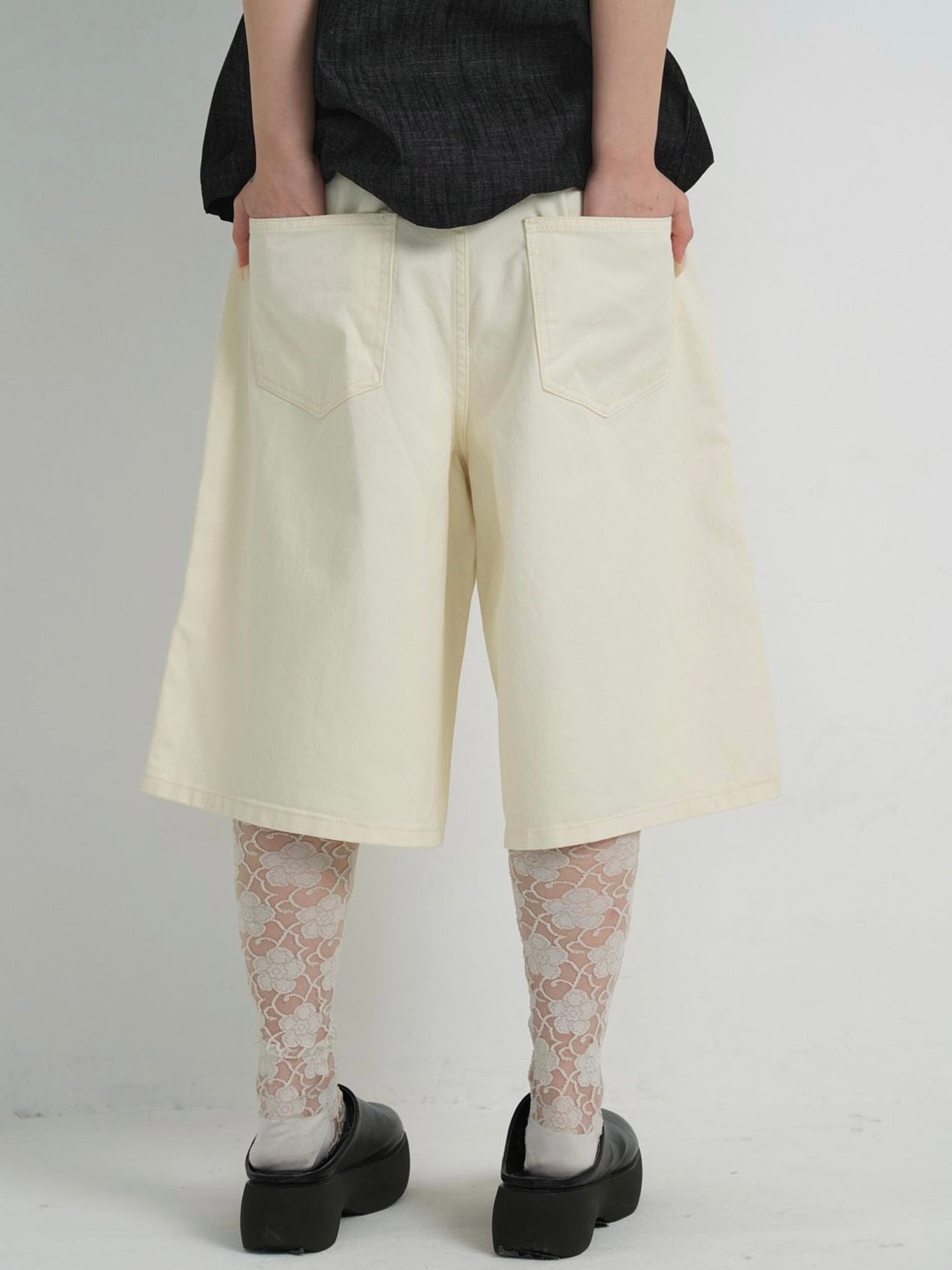 side stud bermuda pants