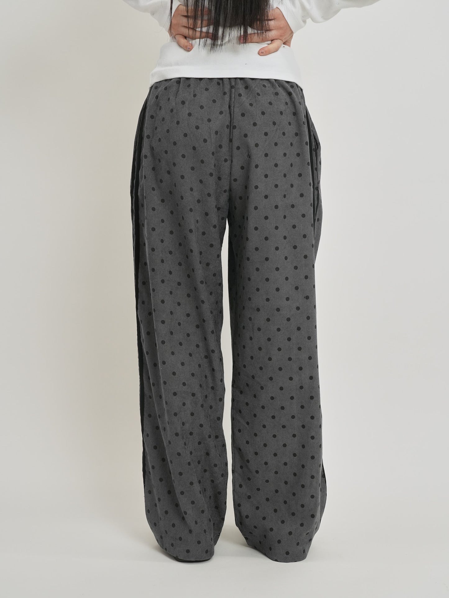 dot wide line pants