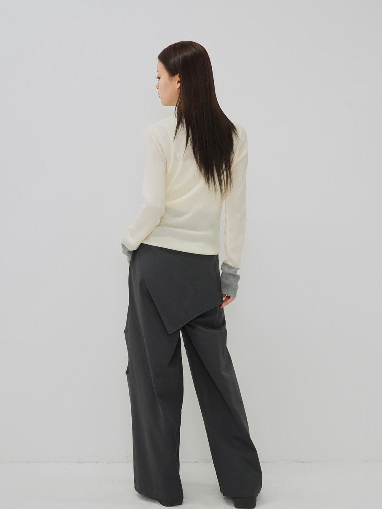 bicolor button round tops
