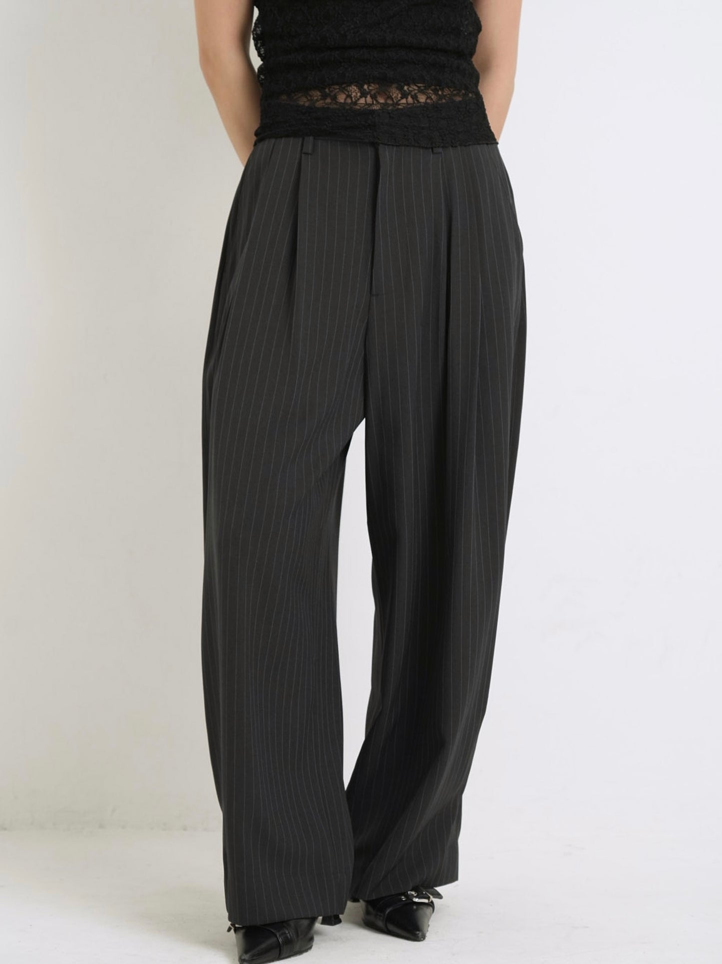 wide stripe tuck pants