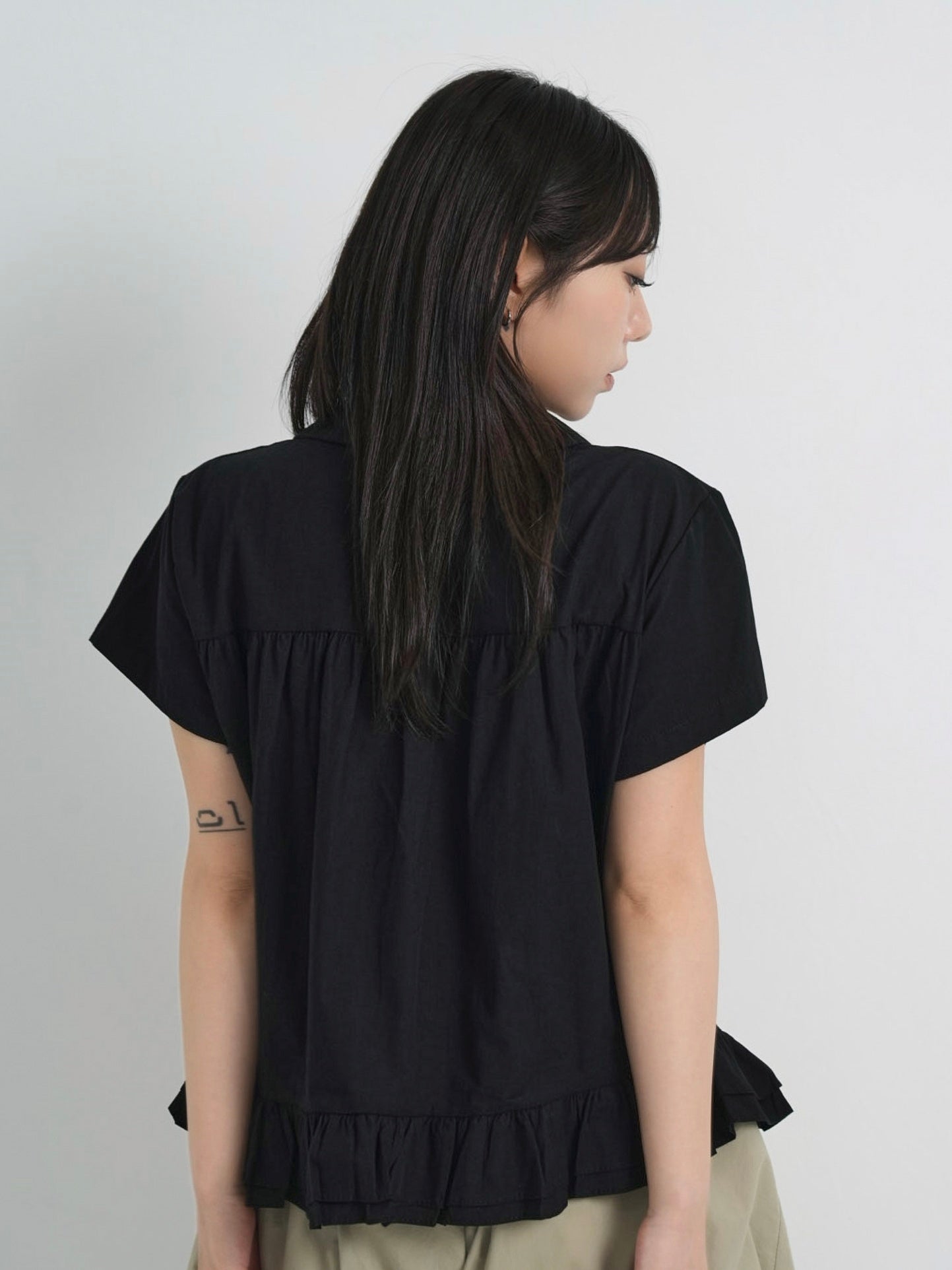 gather frill blouse