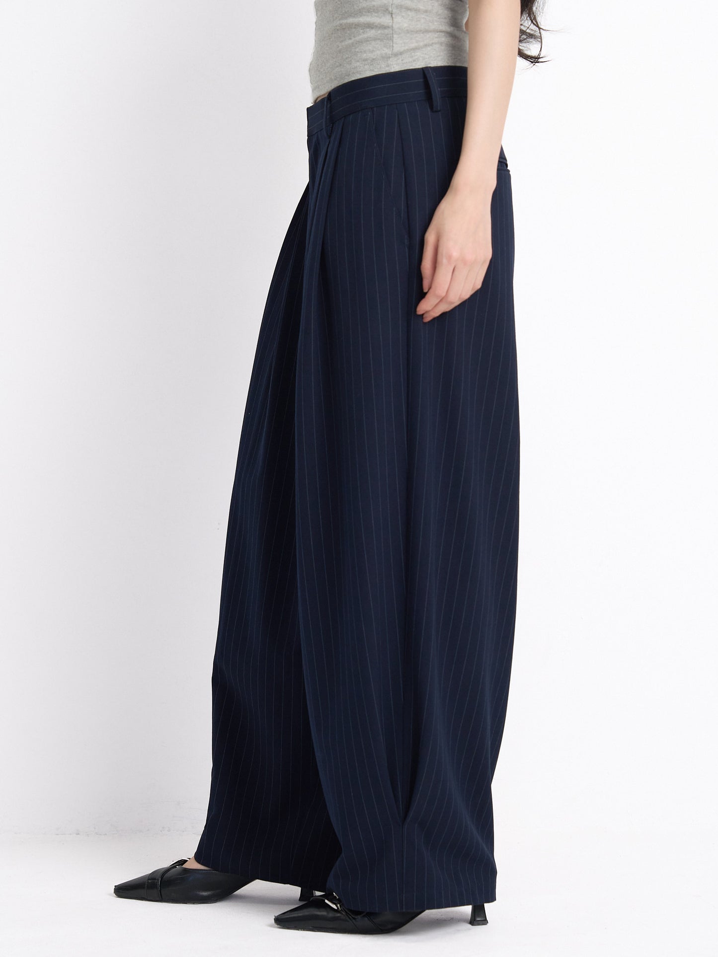 wide stripe tuck pants