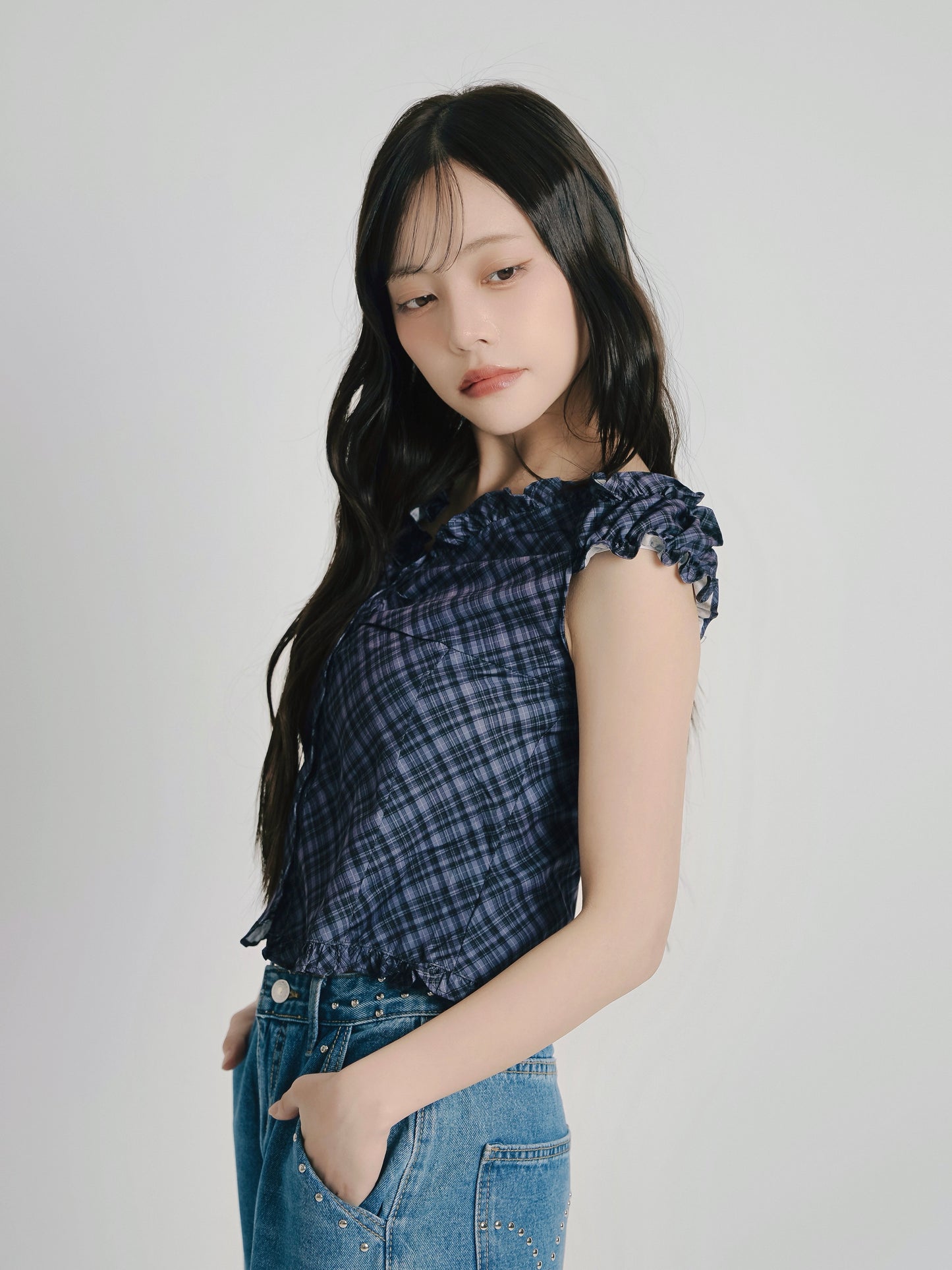 check frill sleeveless blouse