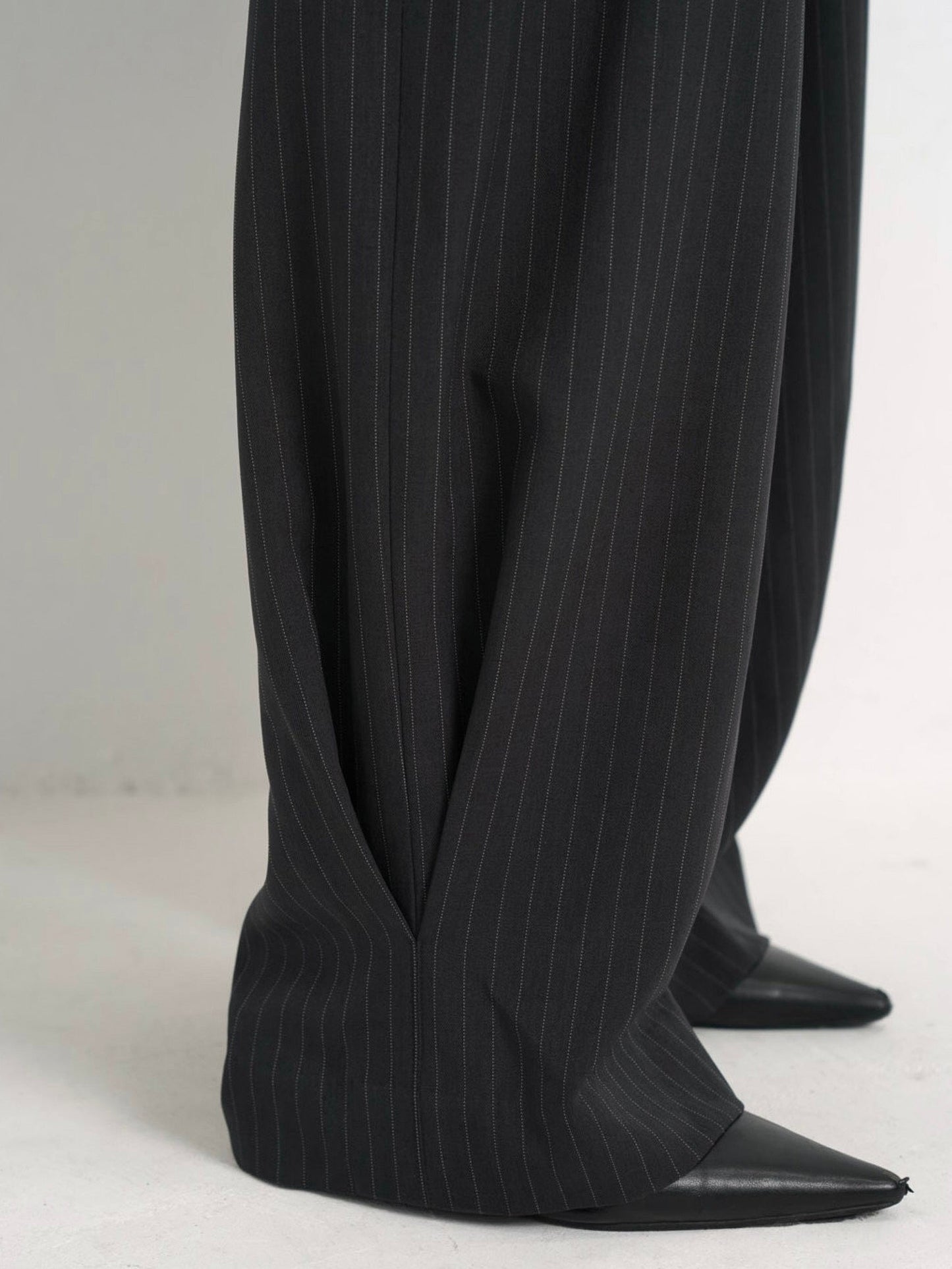 wide stripe tuck pants