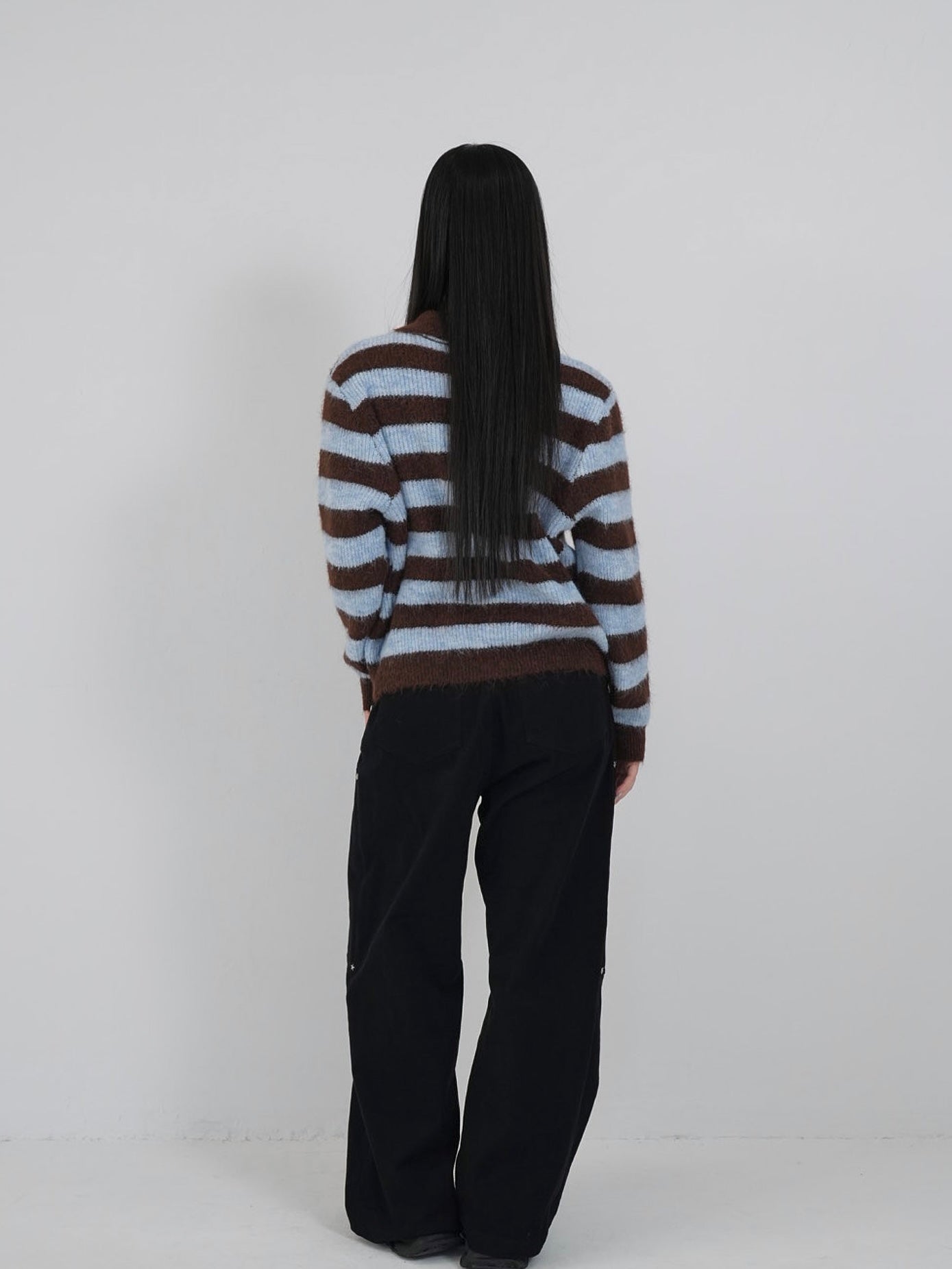 border color knit cardigan