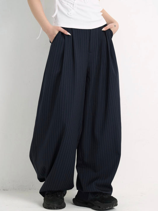 wide stripe tuck pants