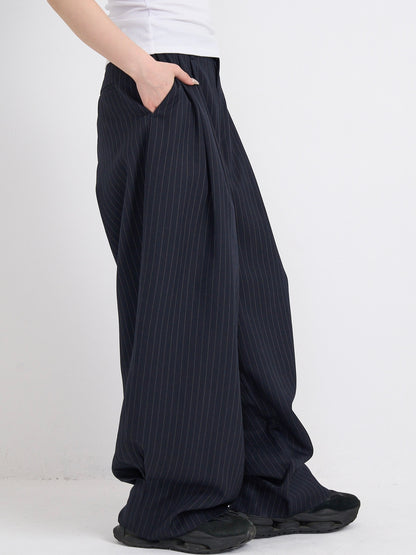 wide stripe tuck pants