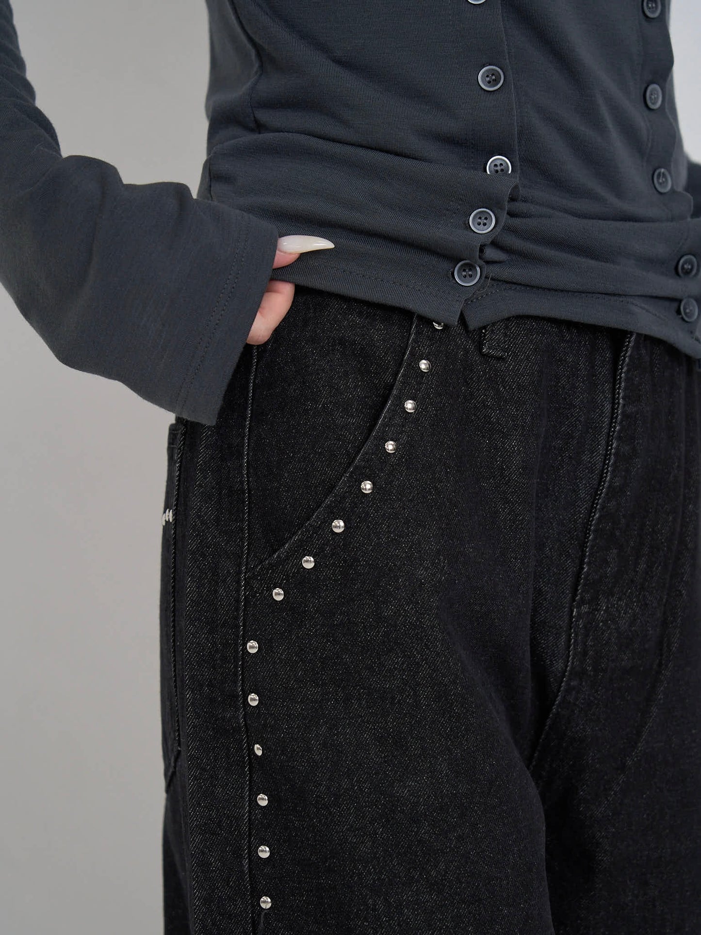 curve studs denim pants