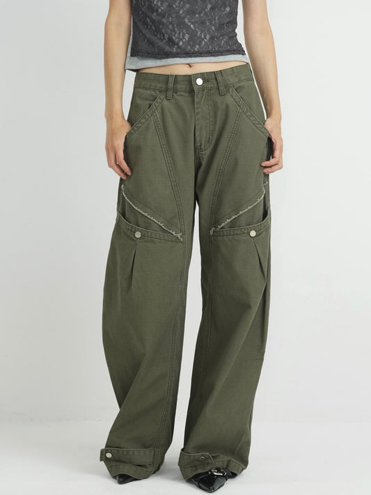 ‫low rise cargo pocket wide pants ‬