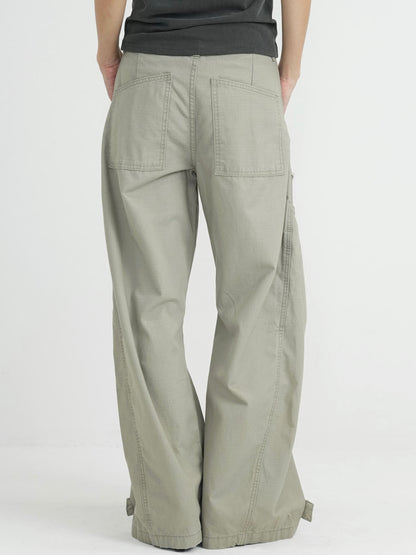 ‫low rise cargo pocket wide pants ‬