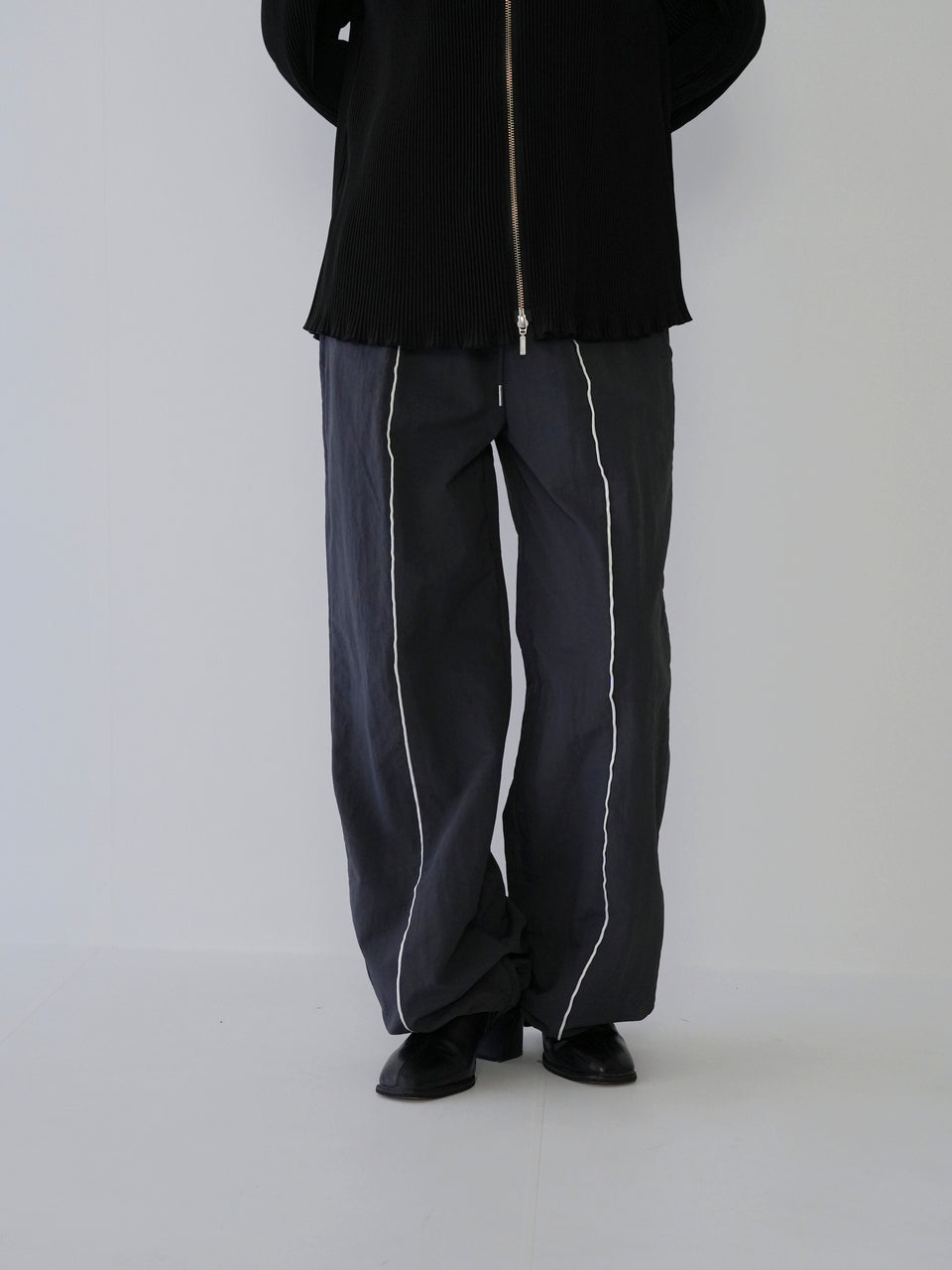 center line nylon pants