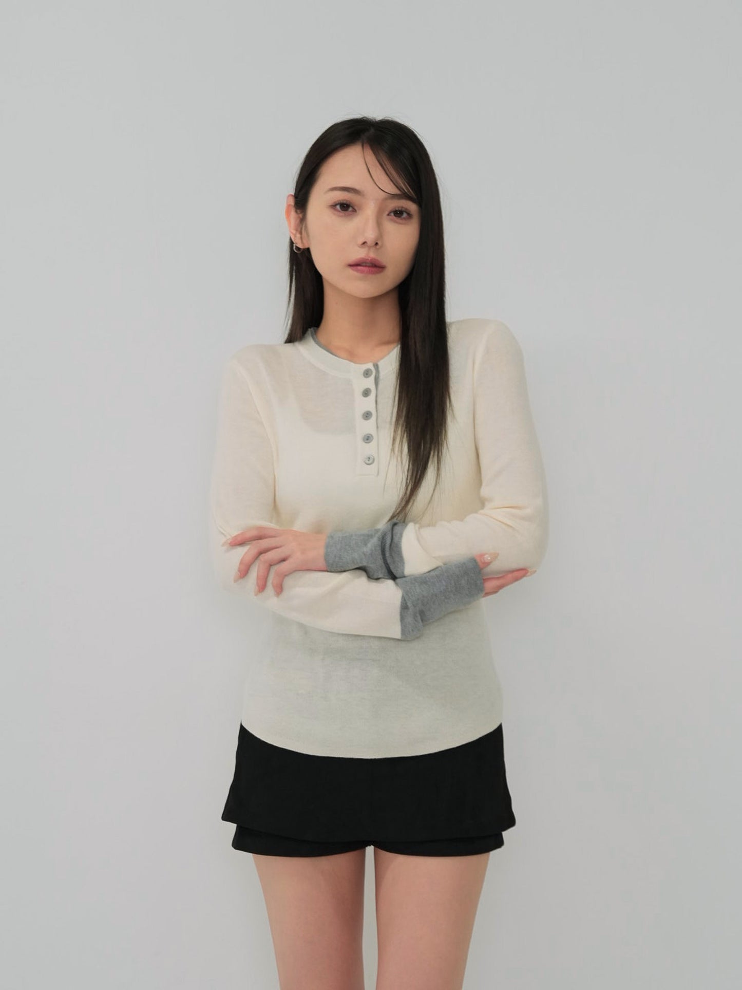 bicolor button round tops