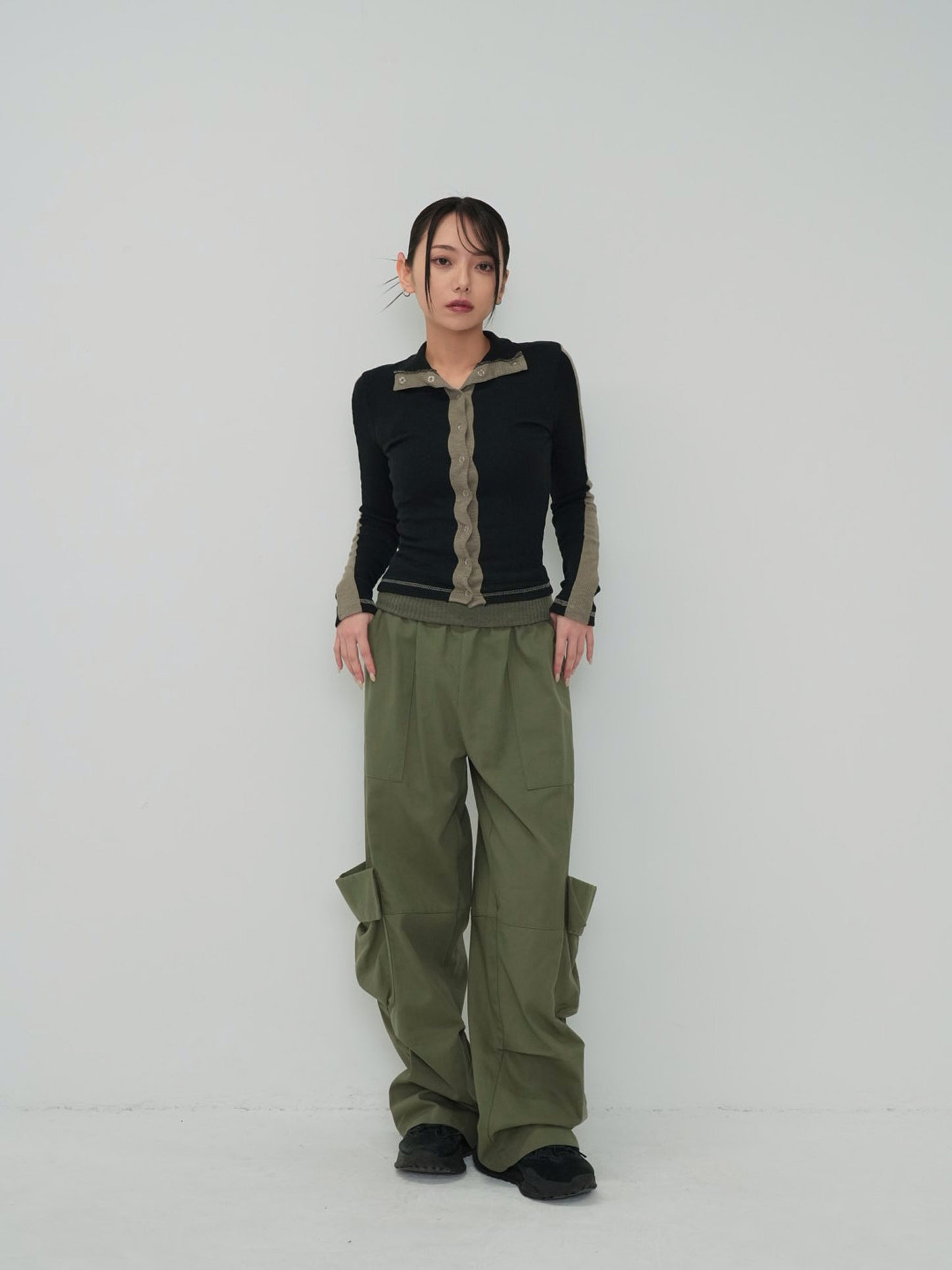 line tight high neck T