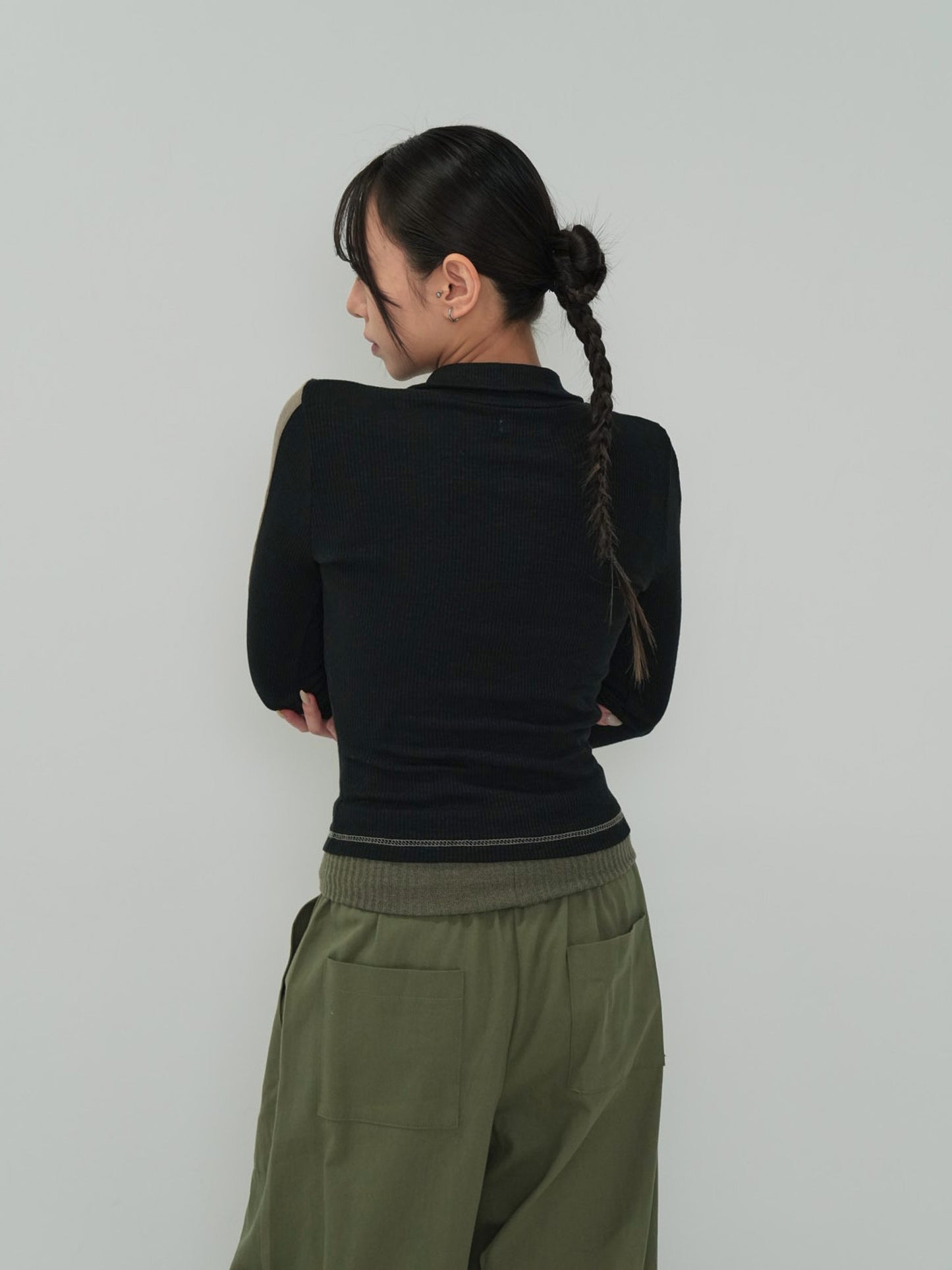 line tight high neck T