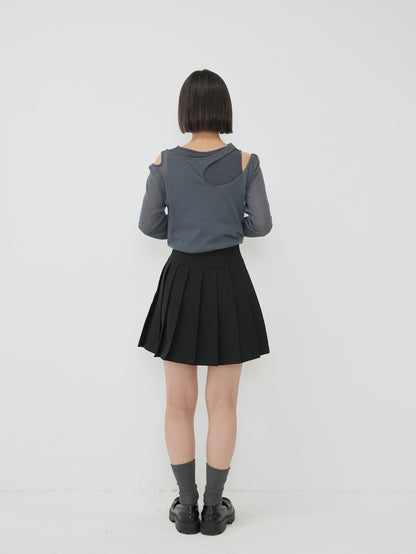 pleats mini skirt