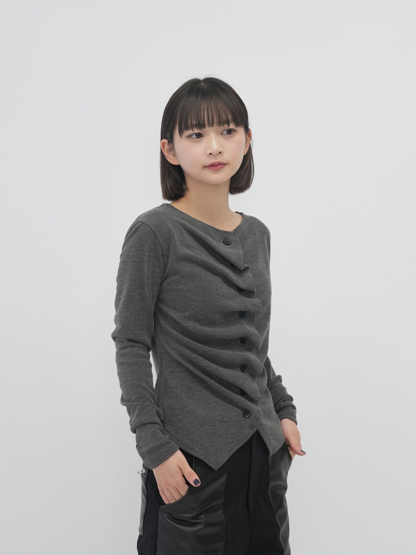 asymmetry frill blouse t